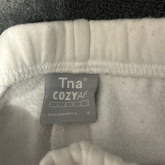 tna sweatshorts 3 inch - Picture 2 of 3